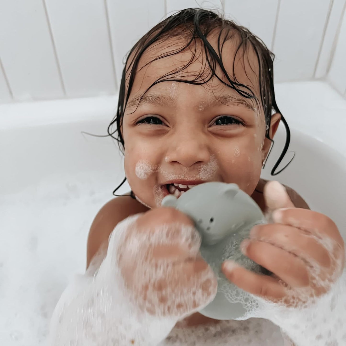 Nouka Bear Bath Toys | 2-Pack | 100% Food-Grade Silicone | Squeeze & Squirt Water | Safe & Soft | Dishwasher Friendly | Soft Blush/Shifting Sand