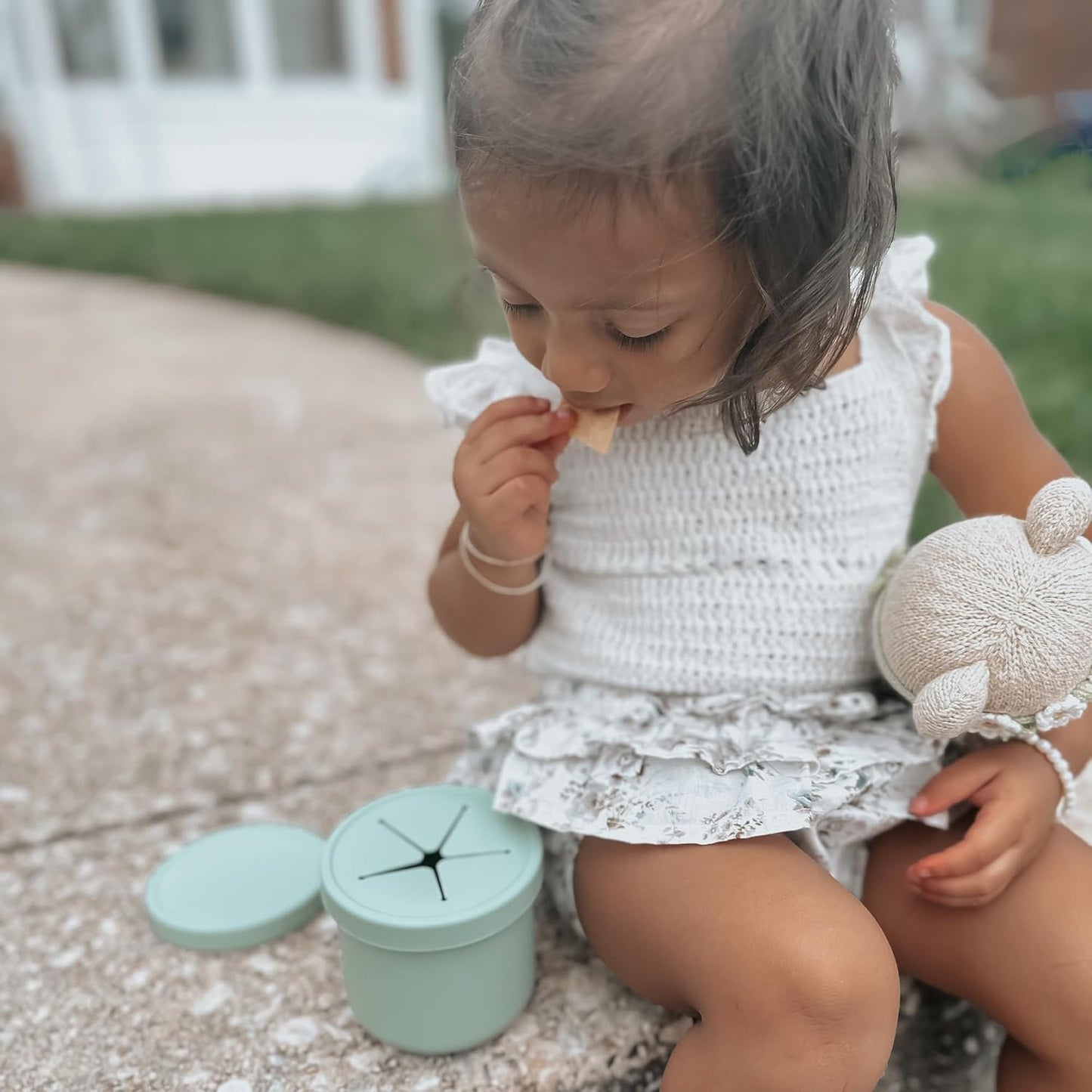 Nouka Spill-Proof Snack Cup | Comes with a Lid | 100% Food-Grade Silicone | Soft & Perfect for Snacking | Dishwasher Friendly | Soft Blush | Size 12 Oz