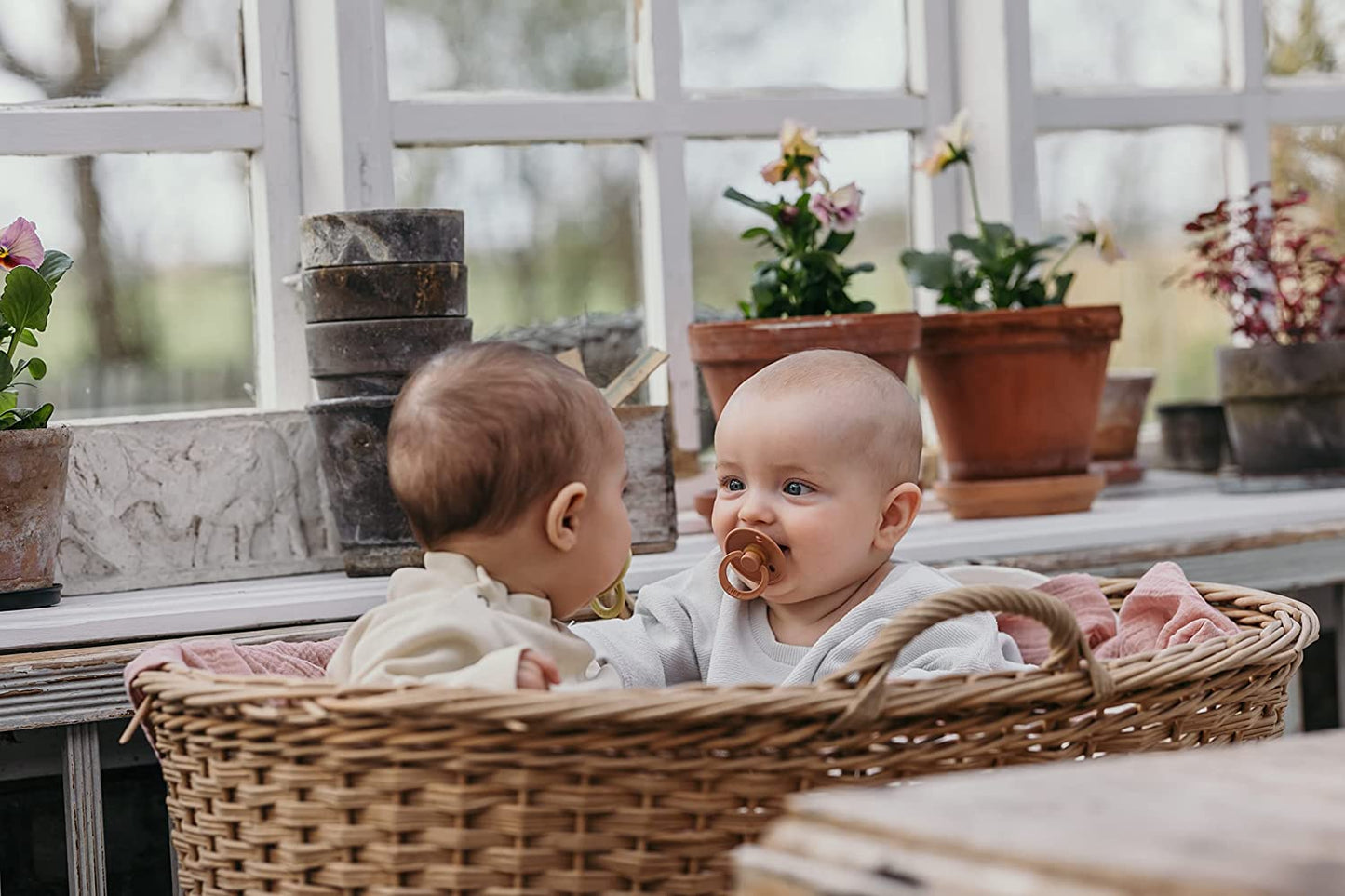 Pacifiers - Set of 2 | Colour Pacifier with Symmetrical Nipple | Bpa-Free Natural Rubber | Made in Denmark | Sand/Iron | Size 0-6 Months