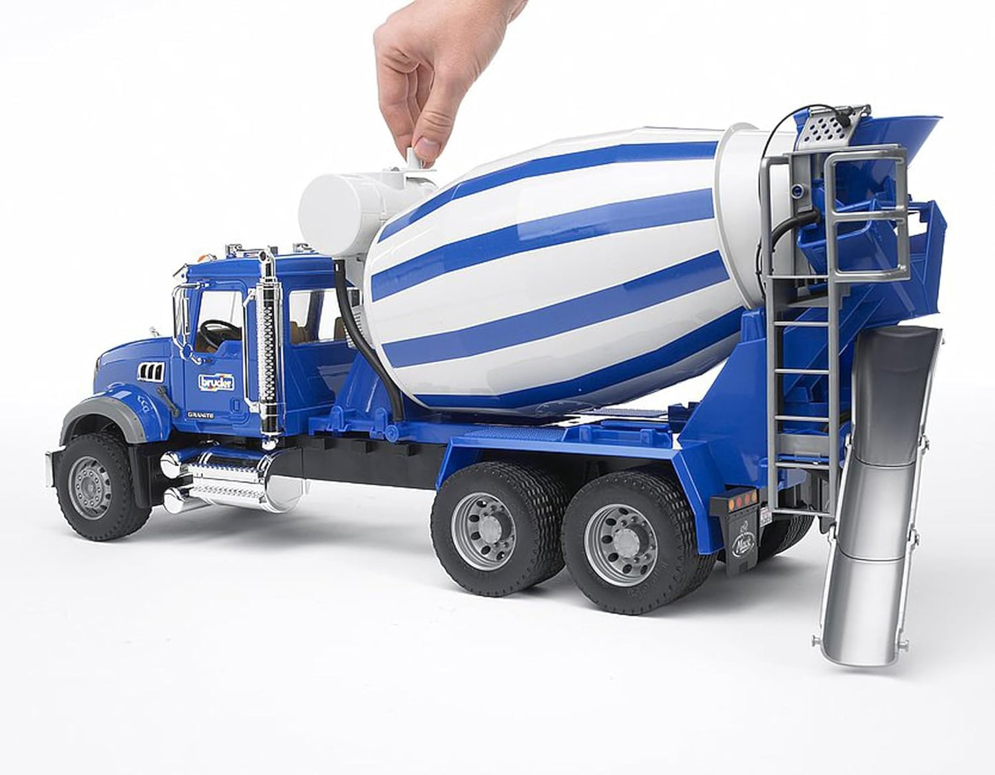02814 Mack Granite Cement Mixer