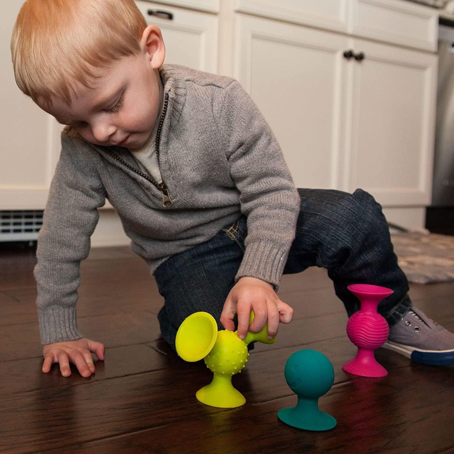Fat Brain Toys - Pip Squigz - Stick'Em to Any Smooth Surface! - 3 Piece Set Ages 6 Months and Up