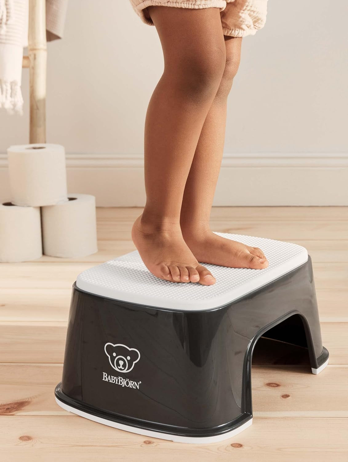 Step Stool, Black/White