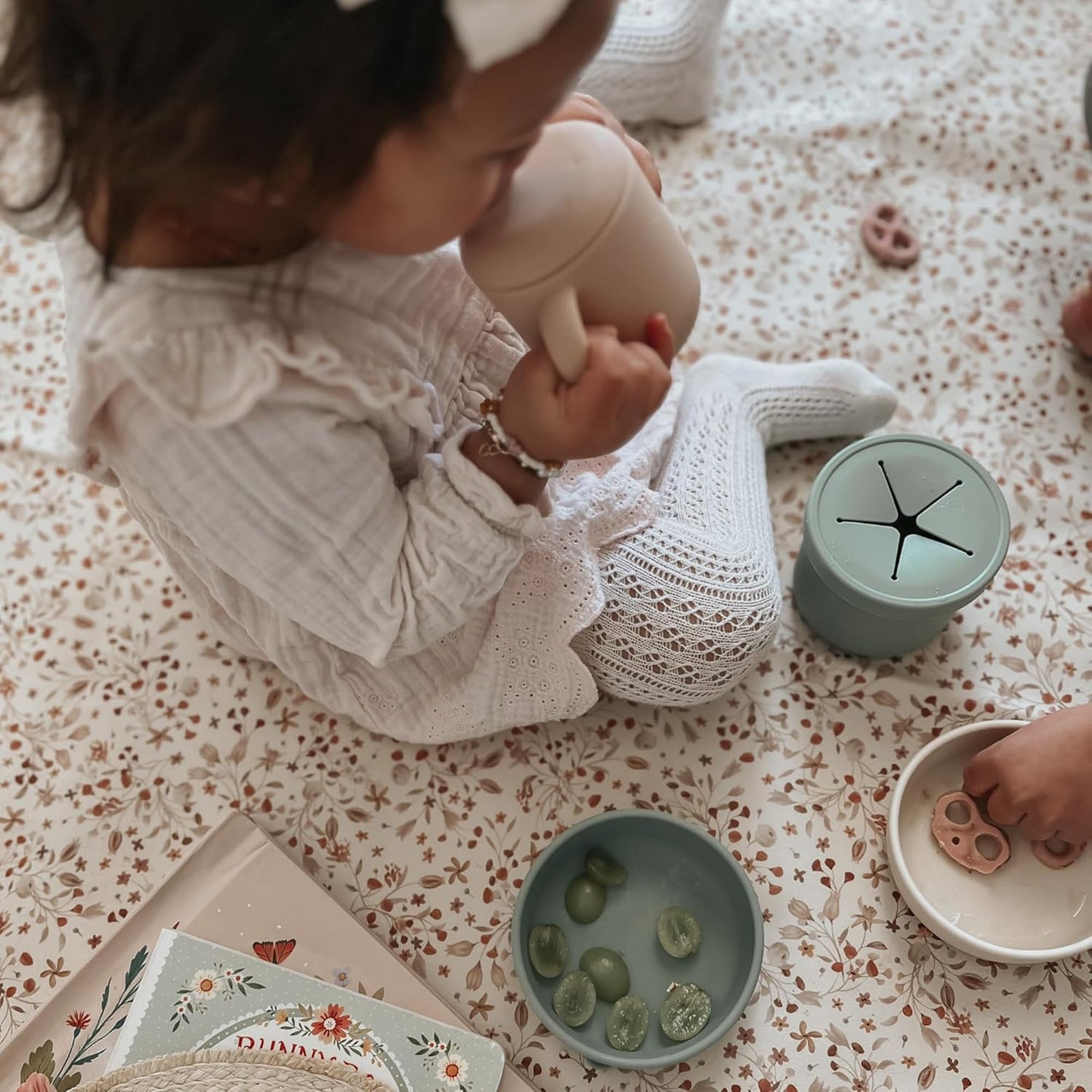 Nouka Spill-Proof Snack Cup | Comes with a Lid | 100% Food-Grade Silicone | Soft & Perfect for Snacking | Dishwasher Friendly | Soft Blush | Size 12 Oz