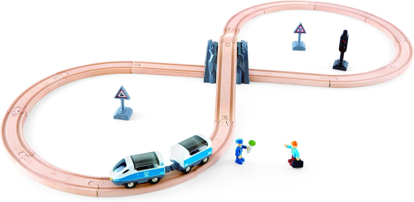 E3729 Figure 8 Safety Train Railway Set, 14.76" L X 3.15" W X 9.45" H, Multicolor