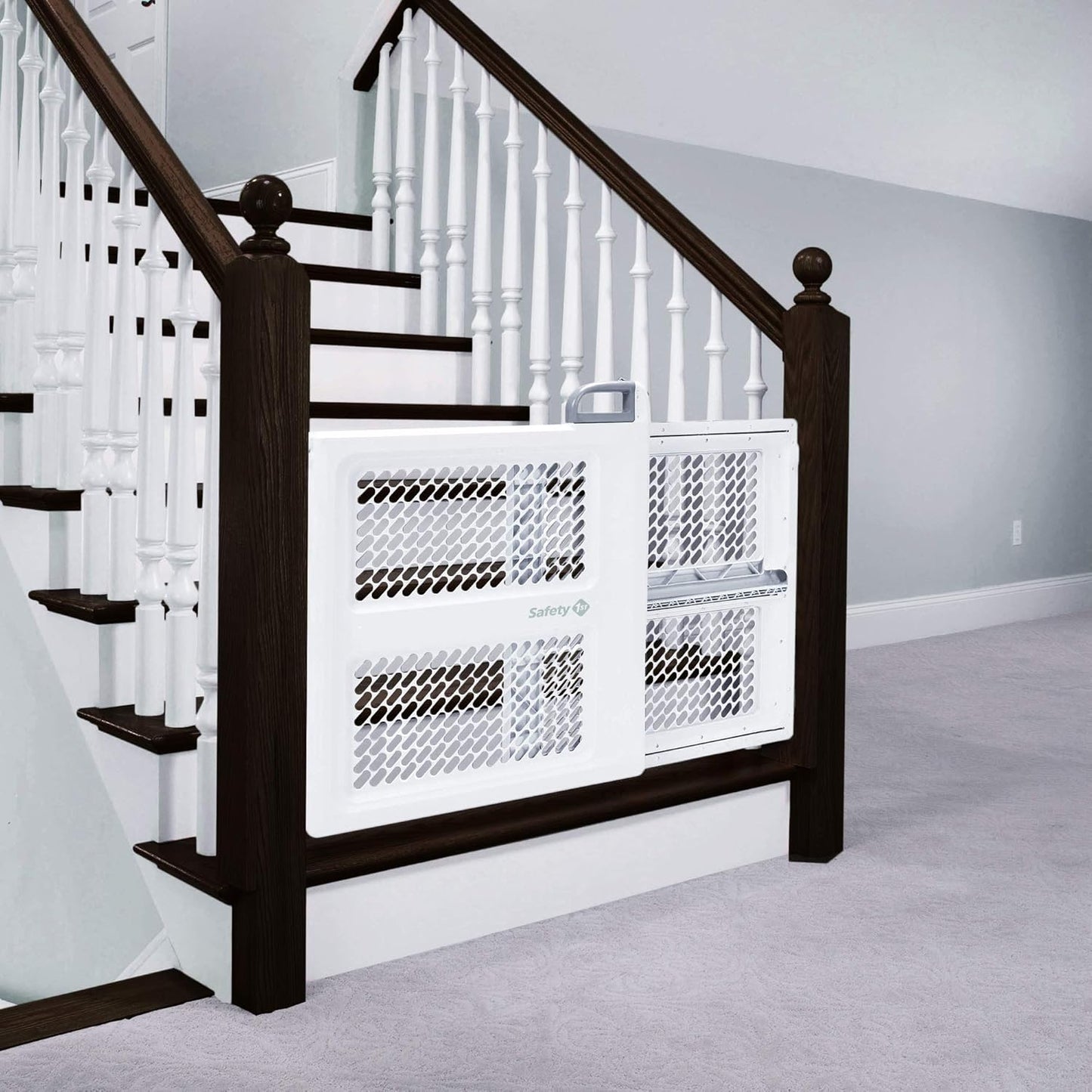 Lift, Lock and Swing Gate - Pressure or Hardware Installed, Fits Spaces between 28" and 42" Wide, 28" Tall, White