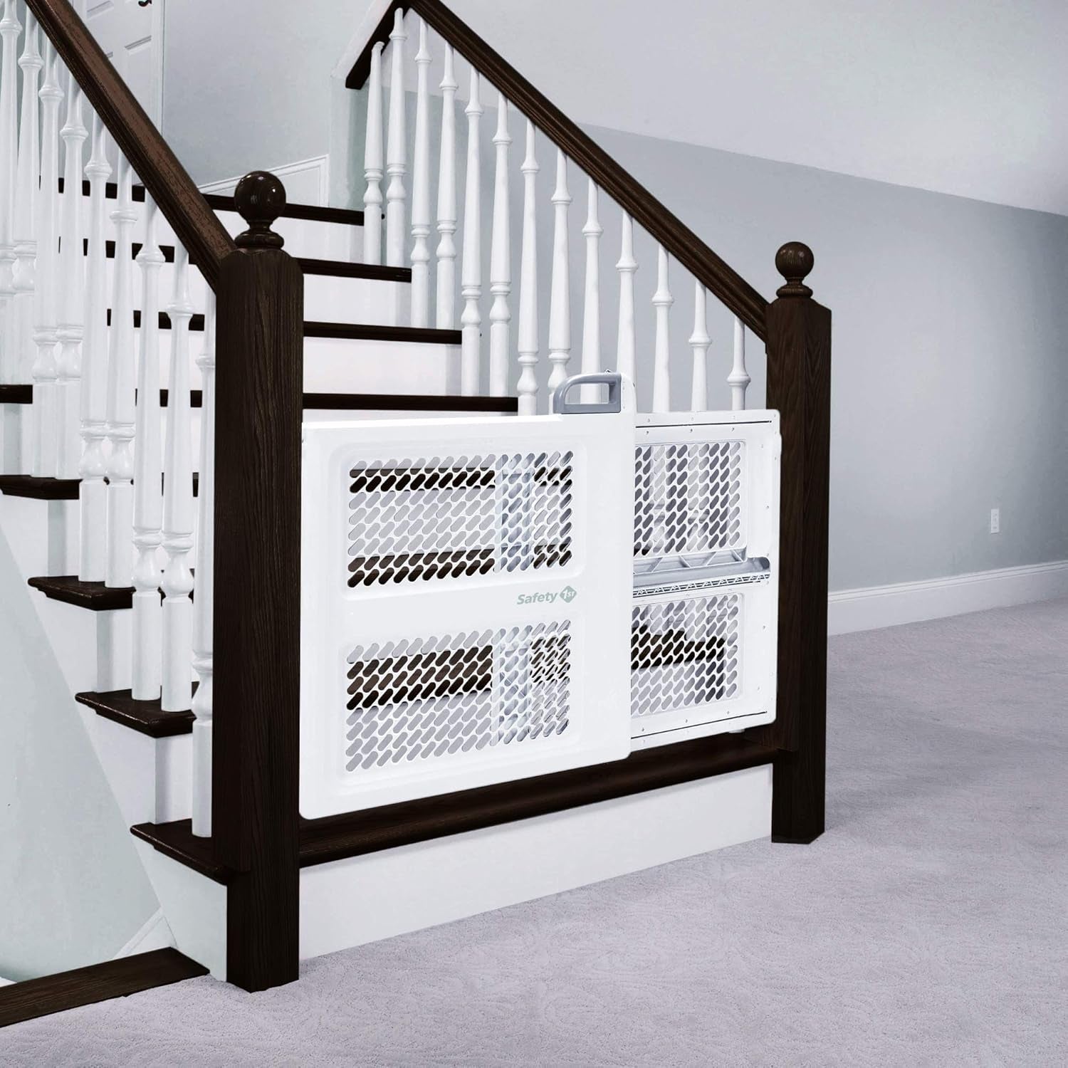 Lift, Lock and Swing Gate - Pressure or Hardware Installed, Fits Spaces between 28" and 42" Wide, 28" Tall, White