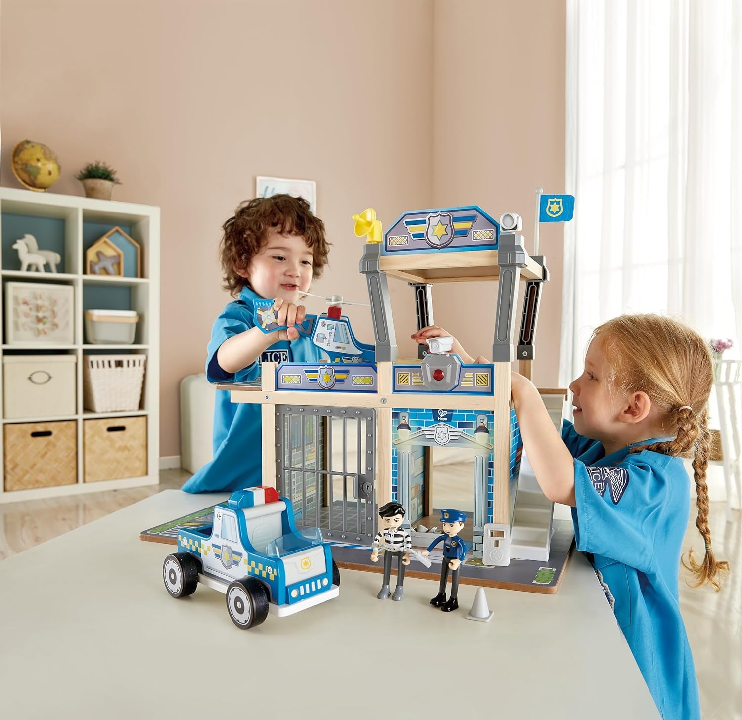 E3050 Metro Police Station Play Toy Set with Helicopter, Landing Pad, Police Car, Police Officer, Prisoner Action Figure, and More Accessories