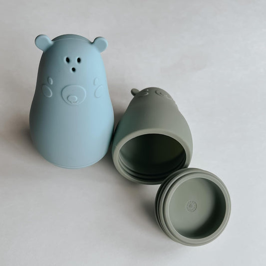 Nouka Bear Bath Toys | 2-Pack | 100% Food-Grade Silicone | Squeeze & Squirt Water | Safe & Soft | Dishwasher Friendly | Soft Blush/Shifting Sand
