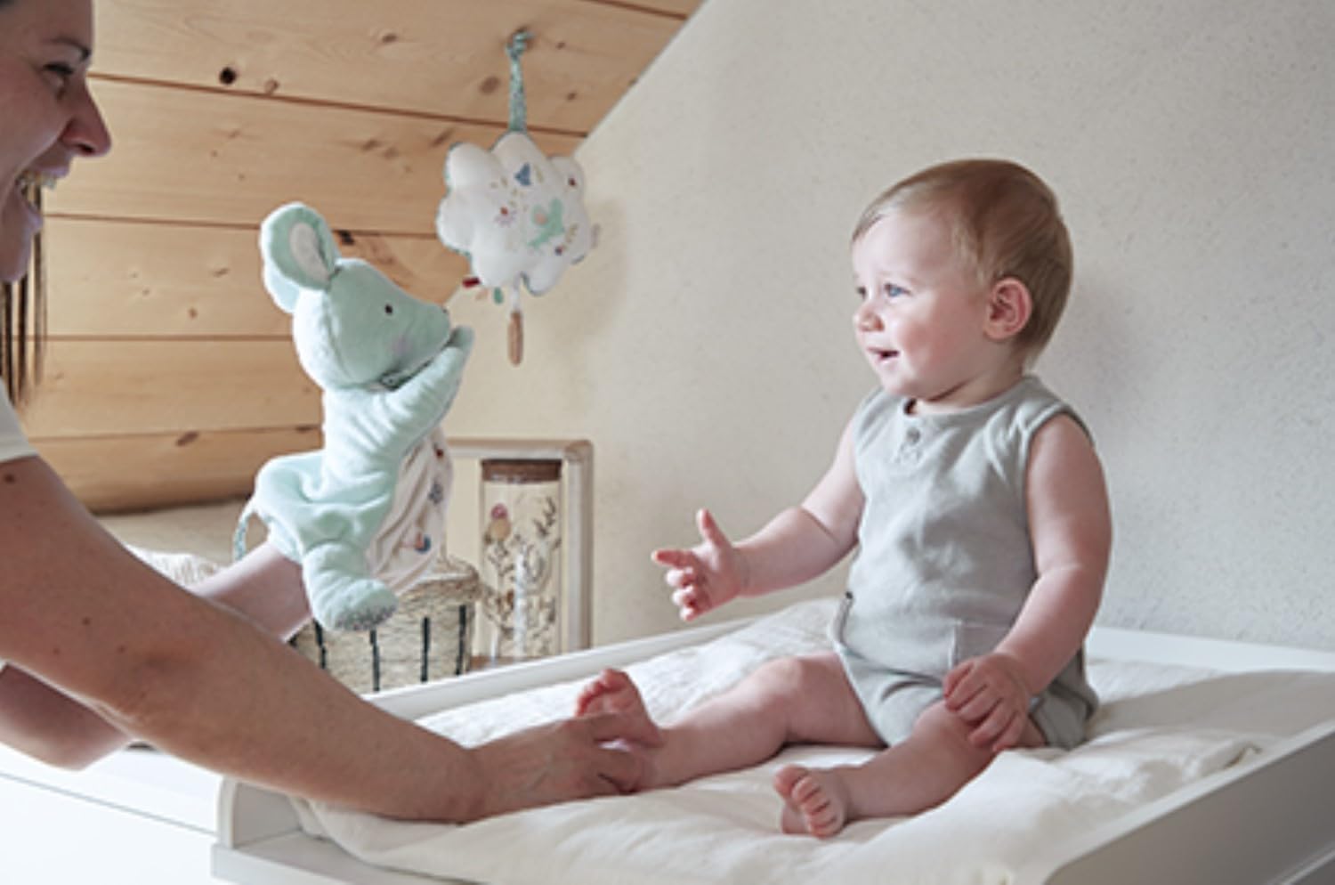 - Hand Puppet Mouse Doudou for Kids and Babies - Soft Polyester and Micro-Velvet Comforter Plush - Early Development Toy - from Birth - K210003.