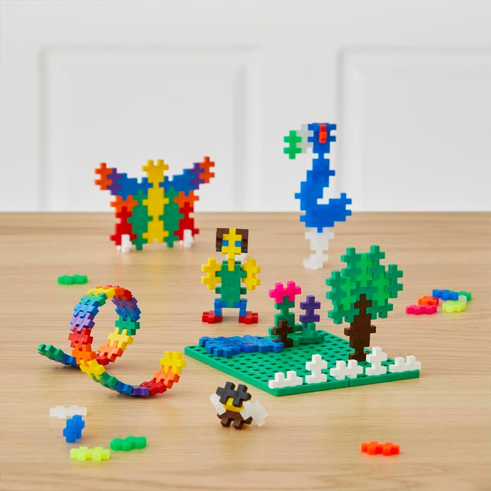 - Blue Metal Case - 600 Pieces - Creative Building and Construction Set - Mix of Basic and Neon Colors in a Travel Suitcase Box - Kids 5 to 12 Years - P7002