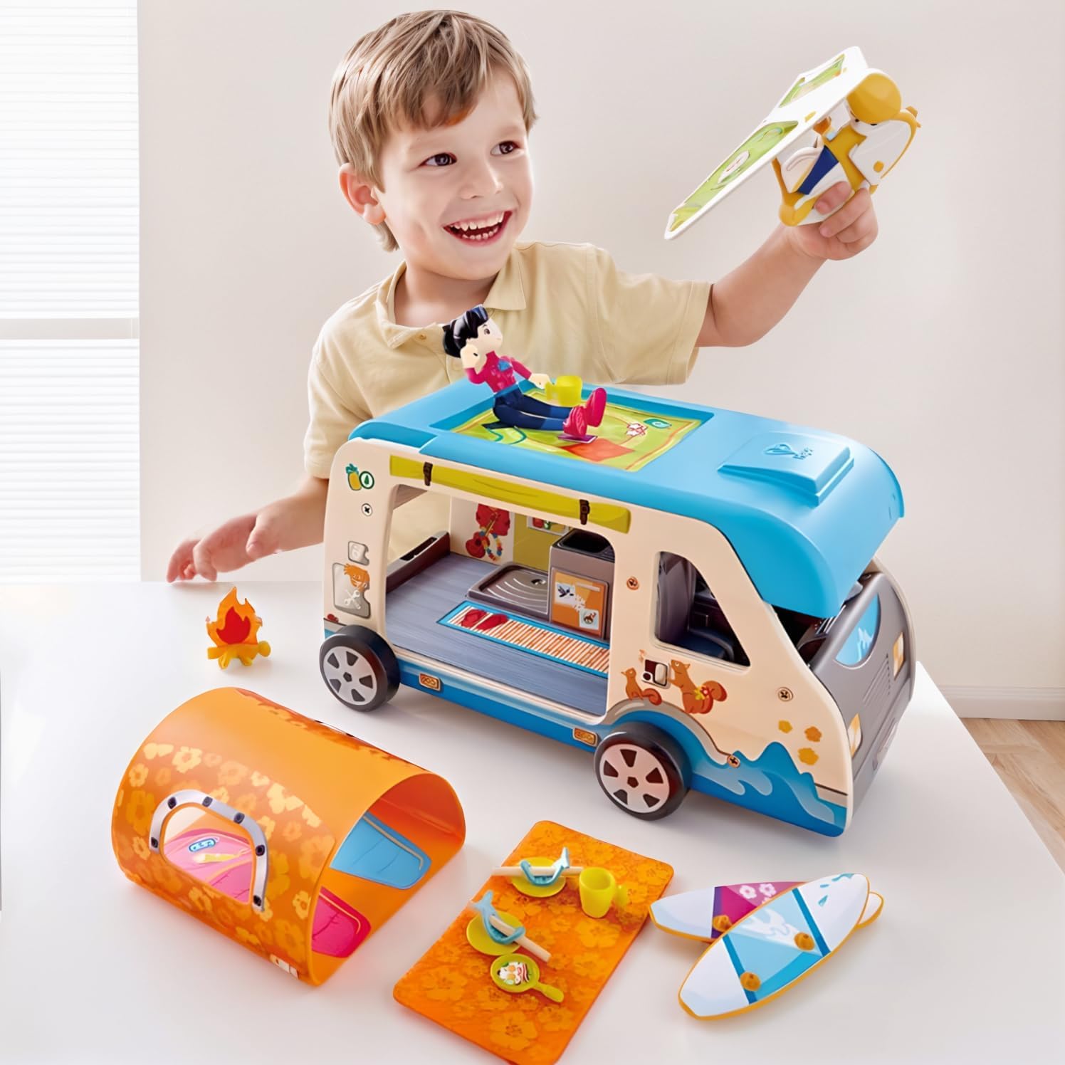 Adventure Van, Pretend Play with Action Figures