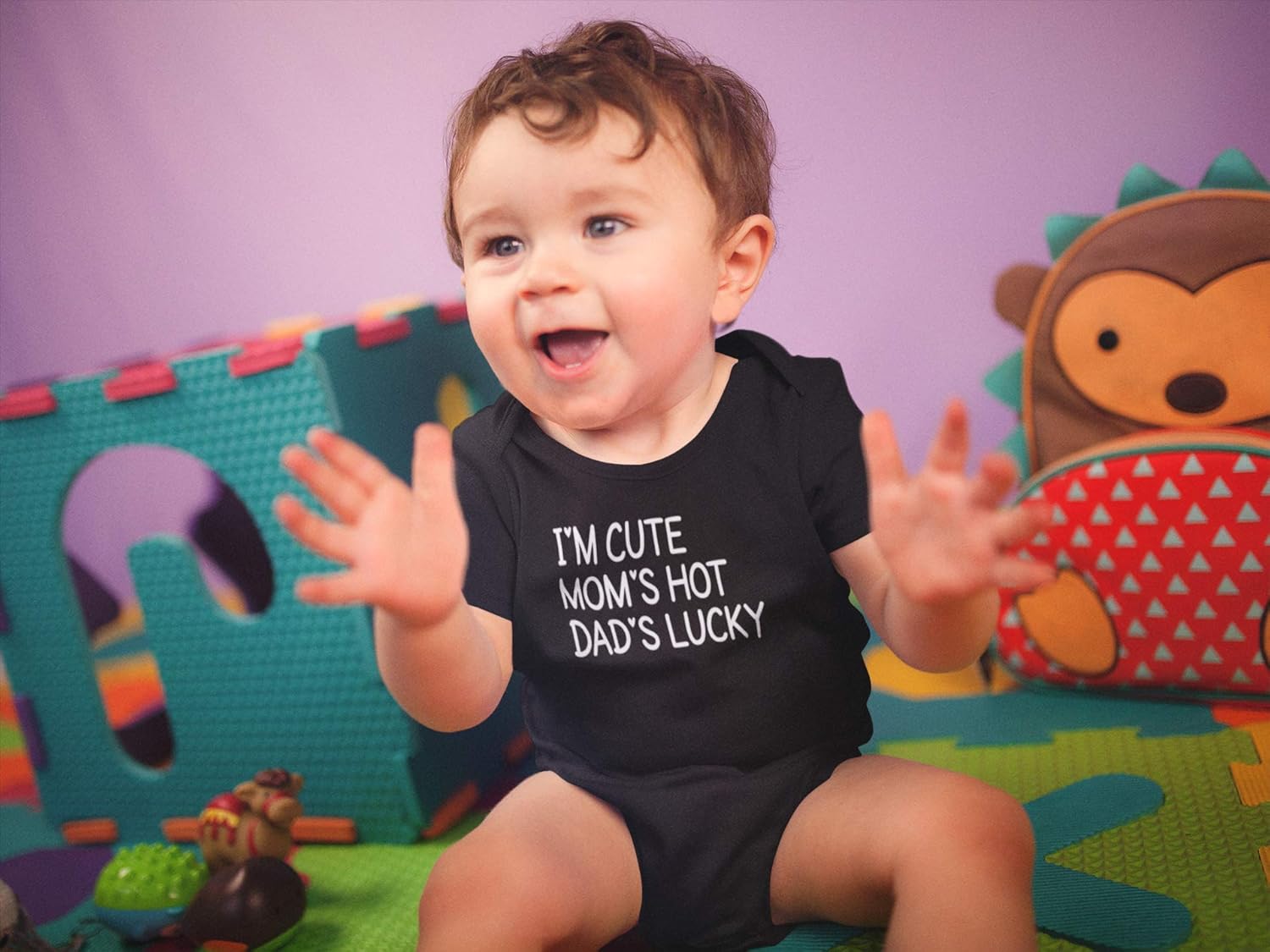 I'M Cute Mom'S Hot Dad'S Lucky - Funny Romper for New Parents -Infant Baby Bodysuit