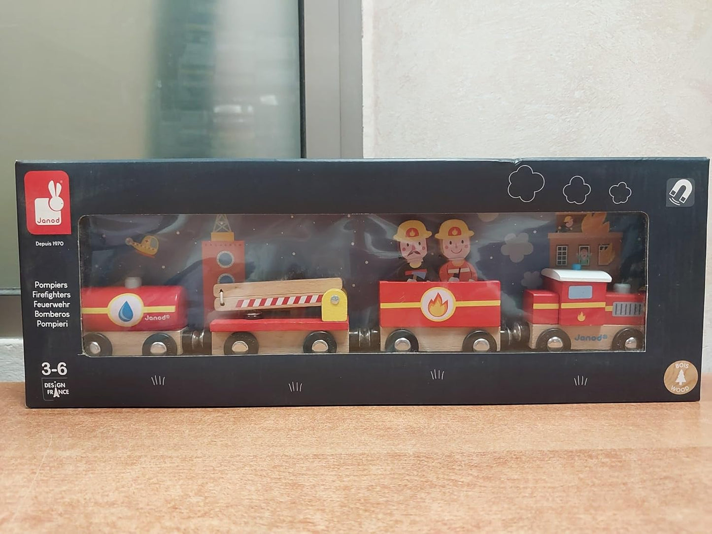 - Story - Firefighter Train - Magnetic Engine and Wagons - 6 Pieces - Wood - Creative Imaginative Toy - Construction Game - for Toddlers - from 3 Years + - Multilingual - J08590.