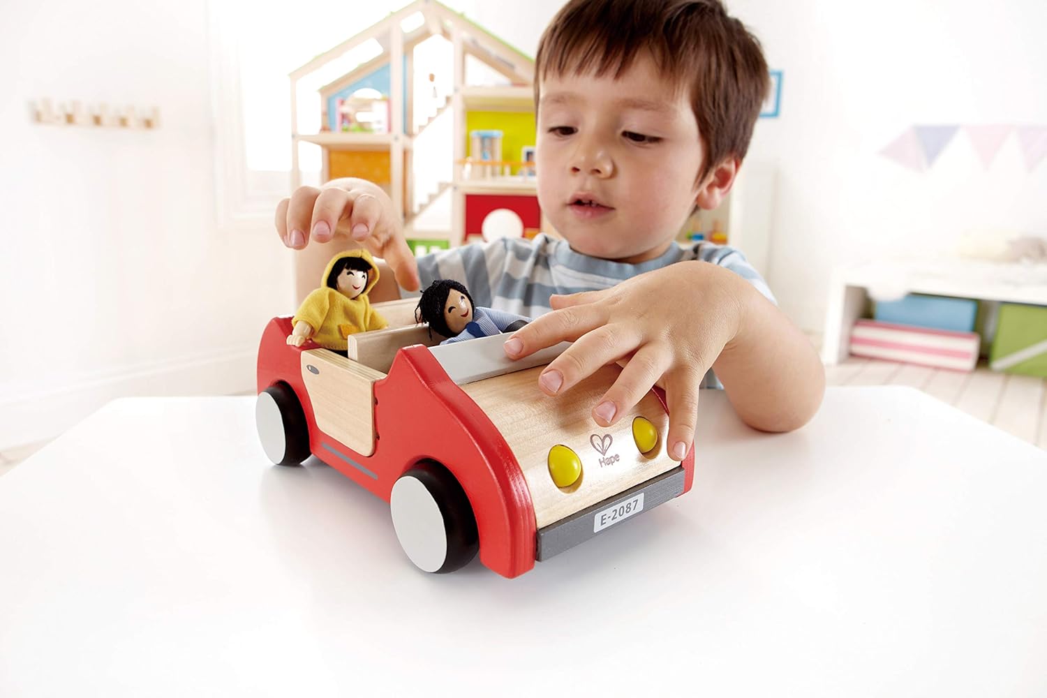 - Happy Family - Doll House Family Car