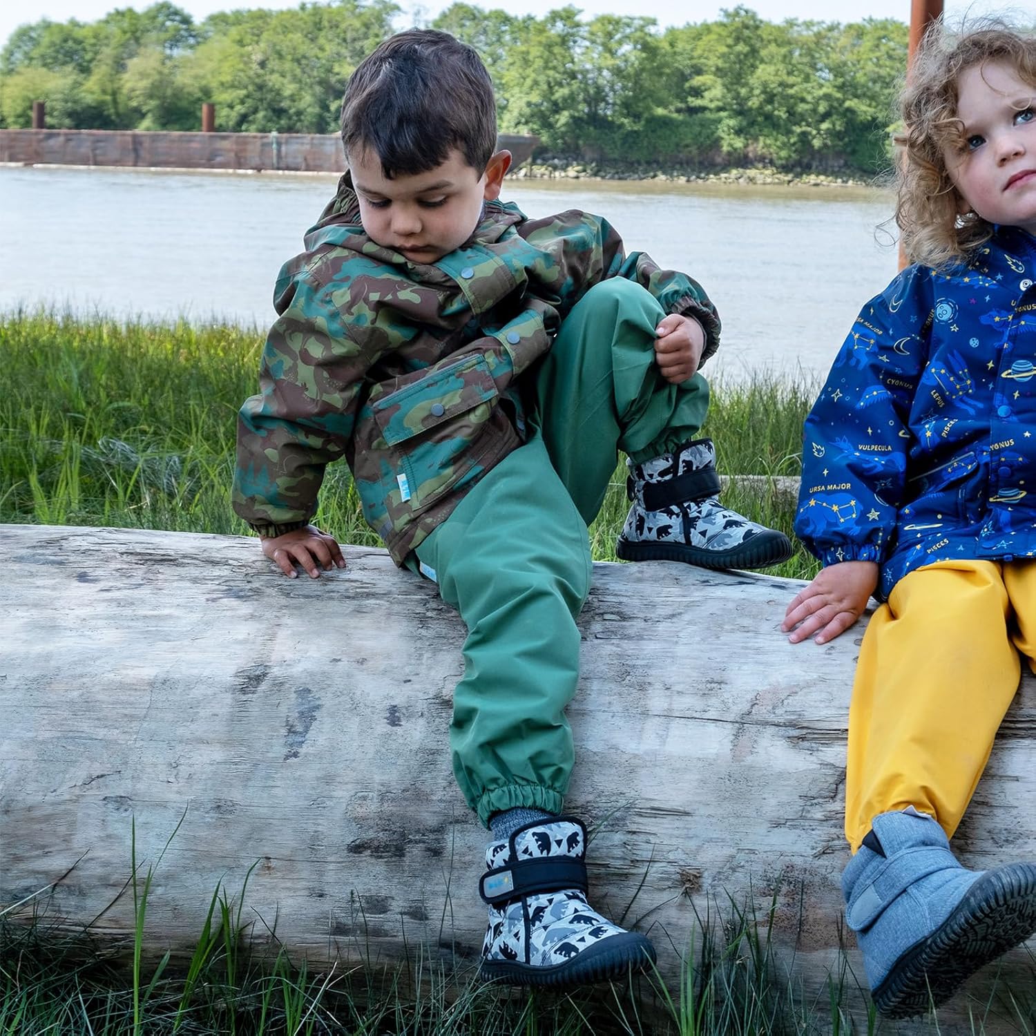 Water-Resistant Non-Slip Toasty-Dry Booties for Toddlers