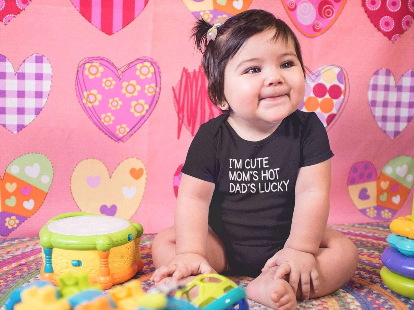 I'M Cute Mom'S Hot Dad'S Lucky - Funny Romper for New Parents -Infant Baby Bodysuit