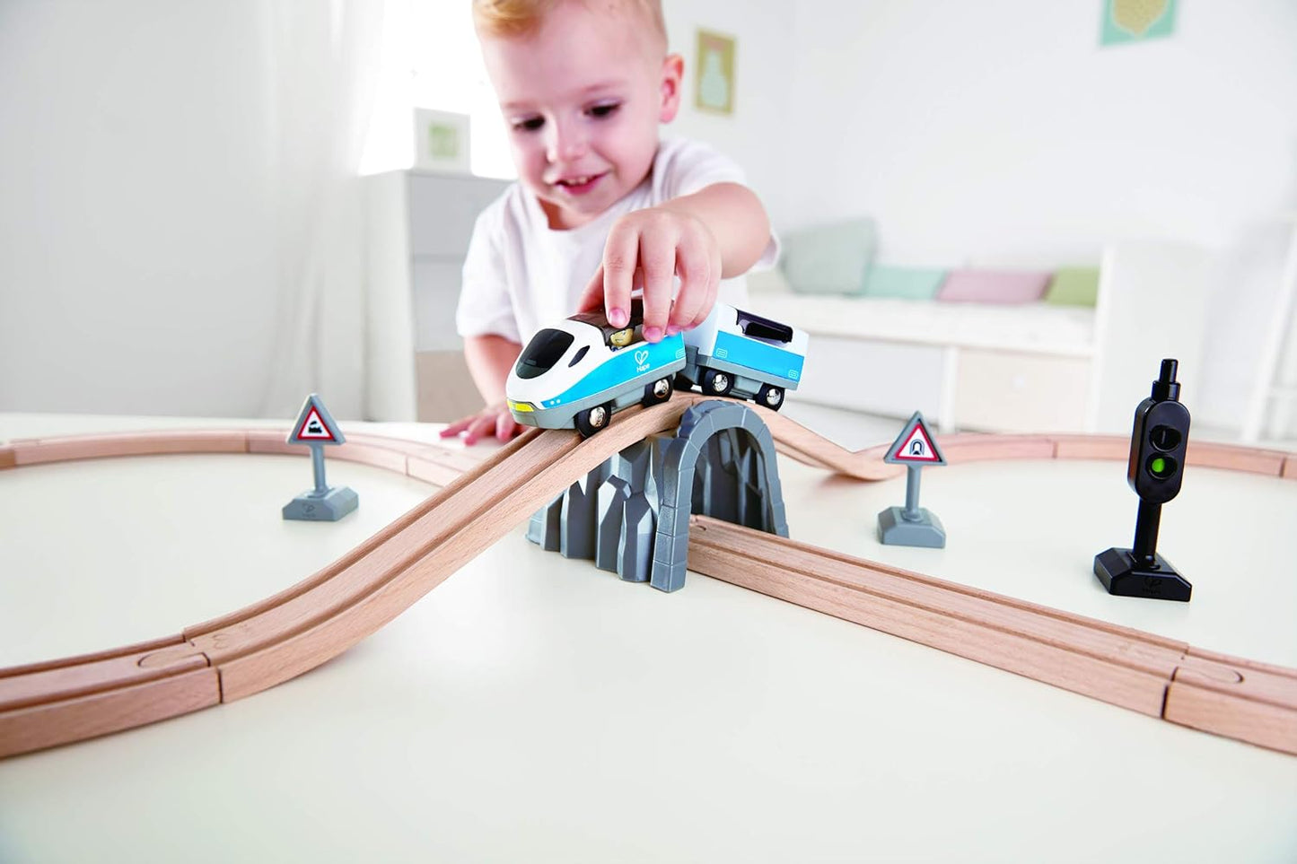 E3729 Figure 8 Safety Train Railway Set, 14.76" L X 3.15" W X 9.45" H, Multicolor