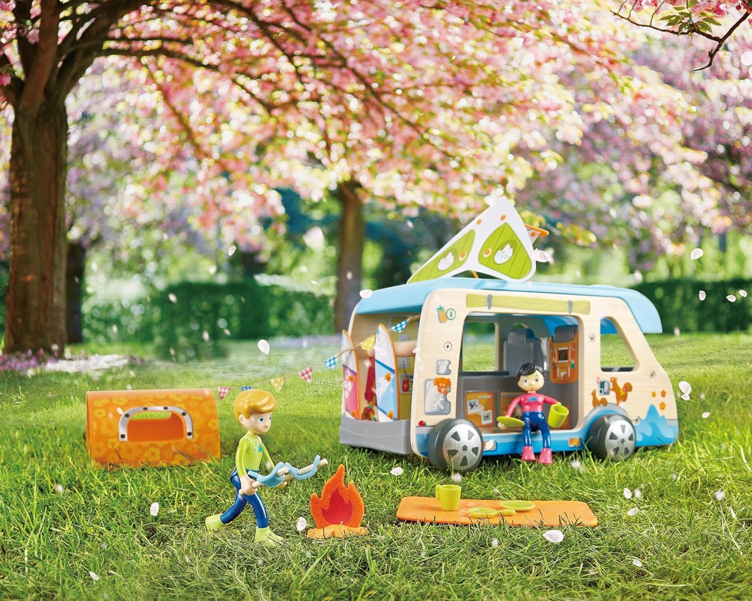 Adventure Van, Pretend Play with Action Figures
