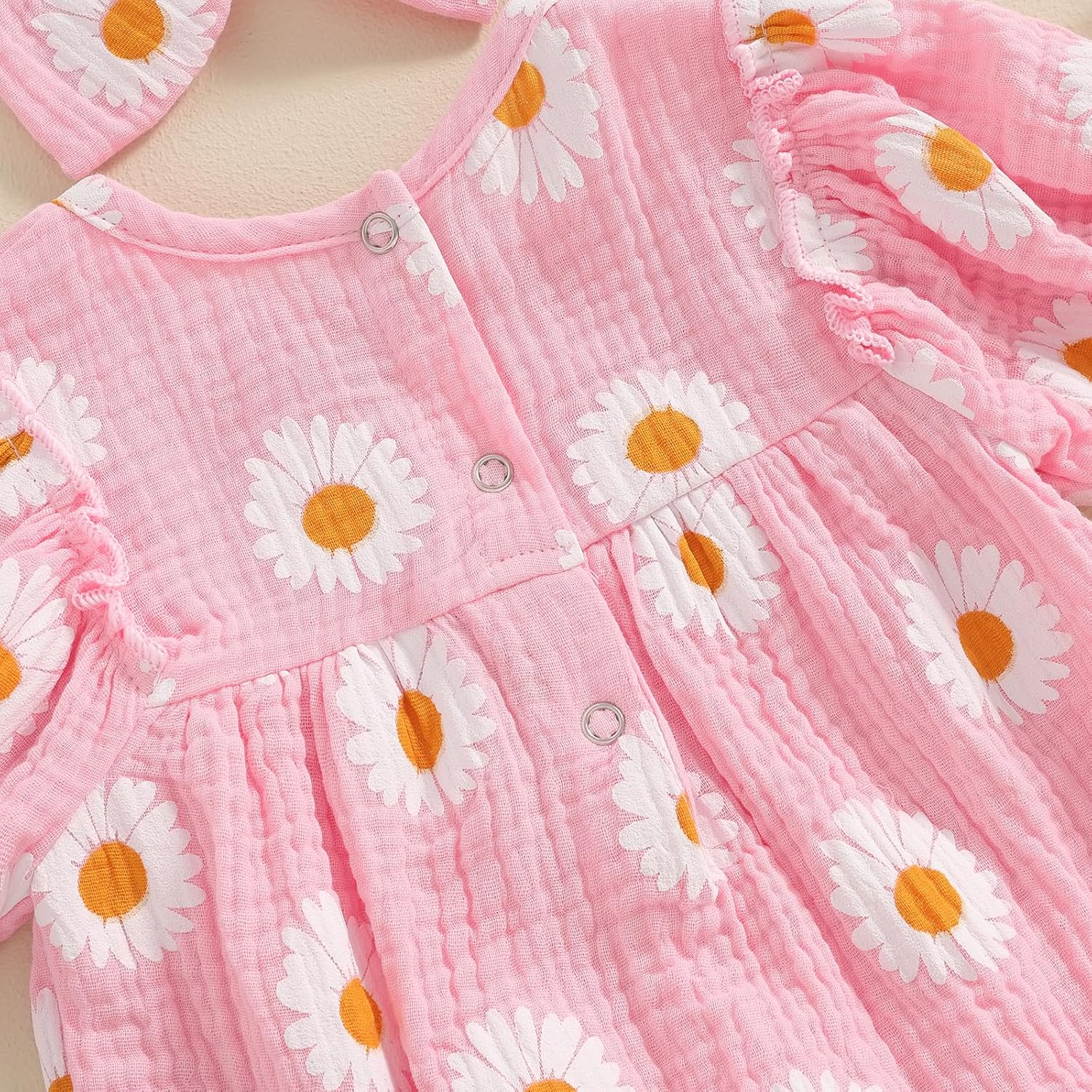 Baby Girl Bubble Romper Cotton Blend Cute Daisy Print round Neck Bodysuits Newborn Girl Summer Outfits